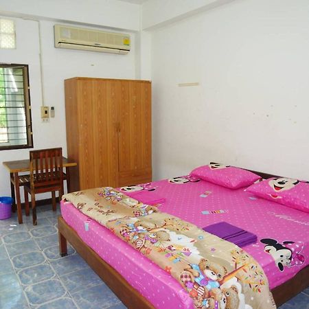 Kim Mansion คิมแมนชั่น Aparthotel Бурирам Екстериор снимка