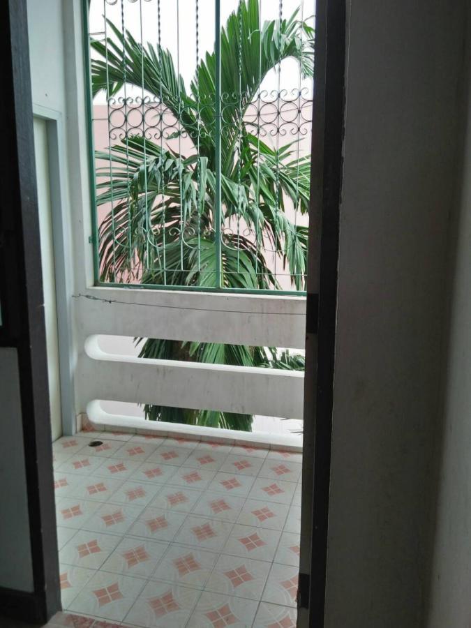 Kim Mansion คิมแมนชั่น Aparthotel Бурирам Екстериор снимка