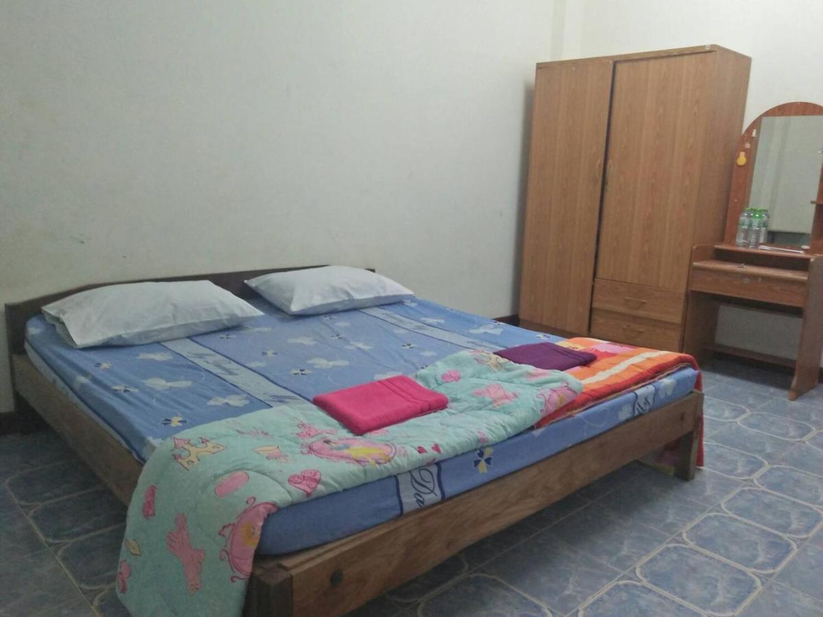 Kim Mansion คิมแมนชั่น Aparthotel Бурирам Екстериор снимка